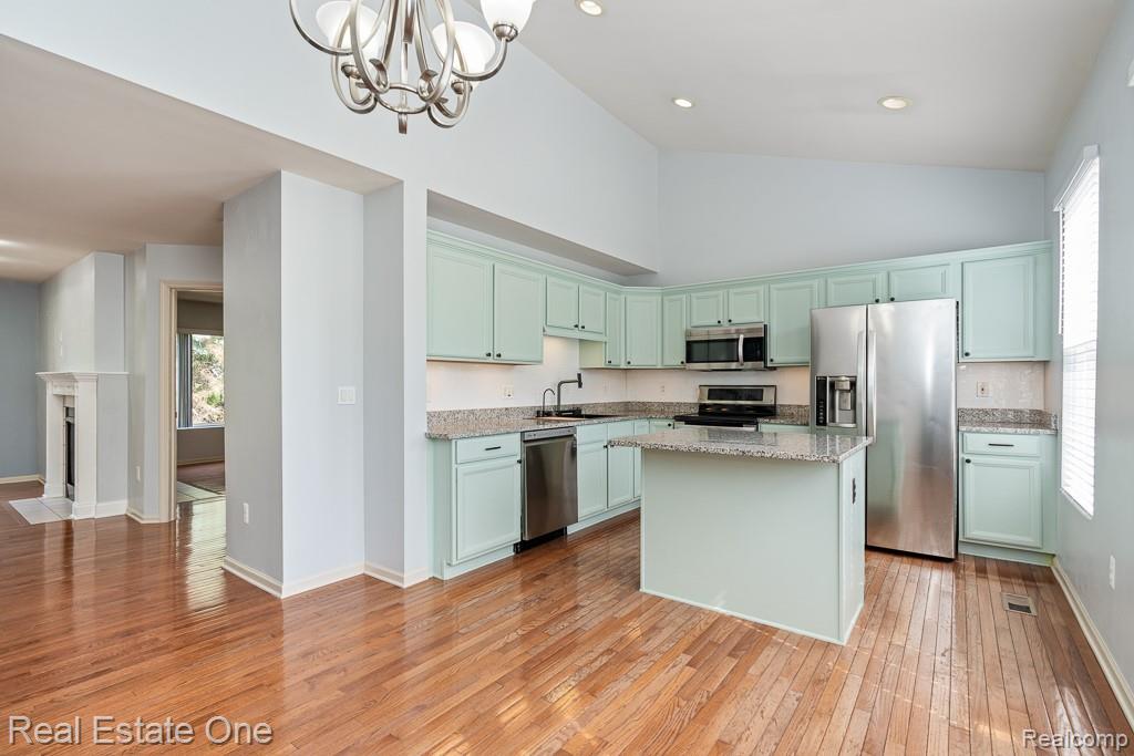 6963 Edgewater Drive