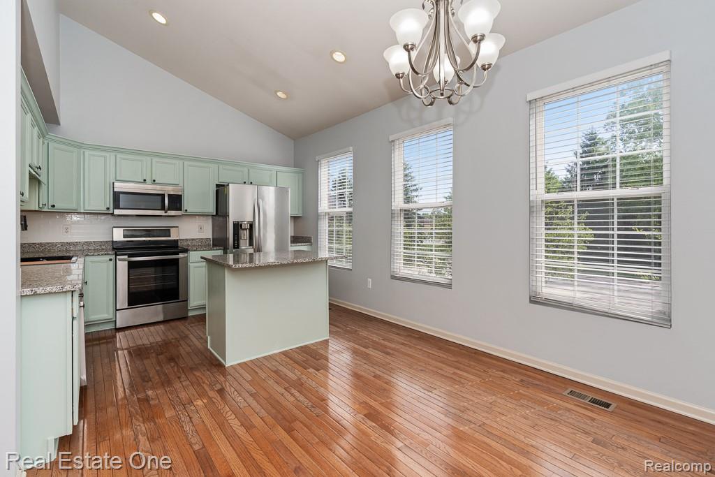 6963 Edgewater Drive