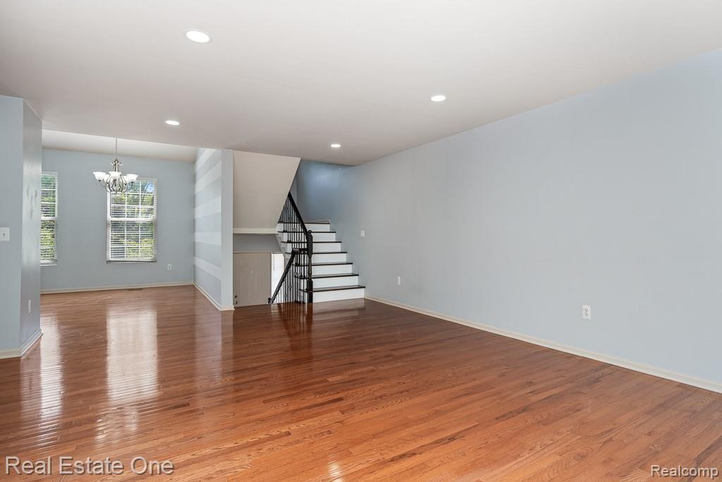 6963 Edgewater Drive