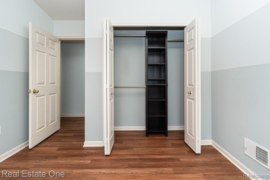 6963 Edgewater Drive
