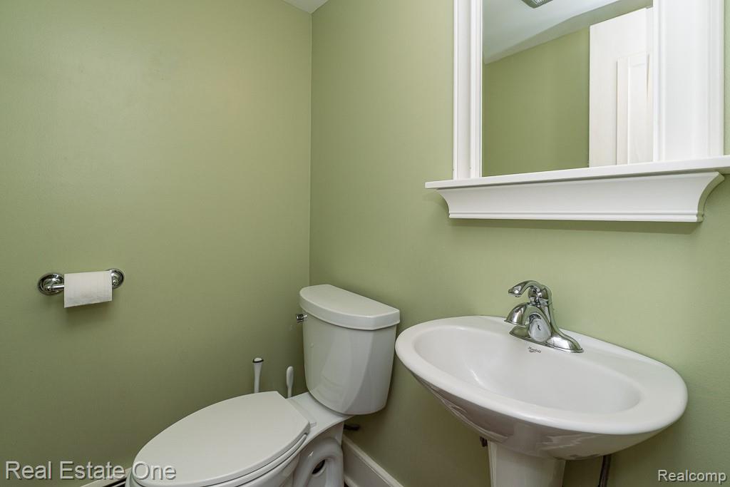 1147 Tienken Court