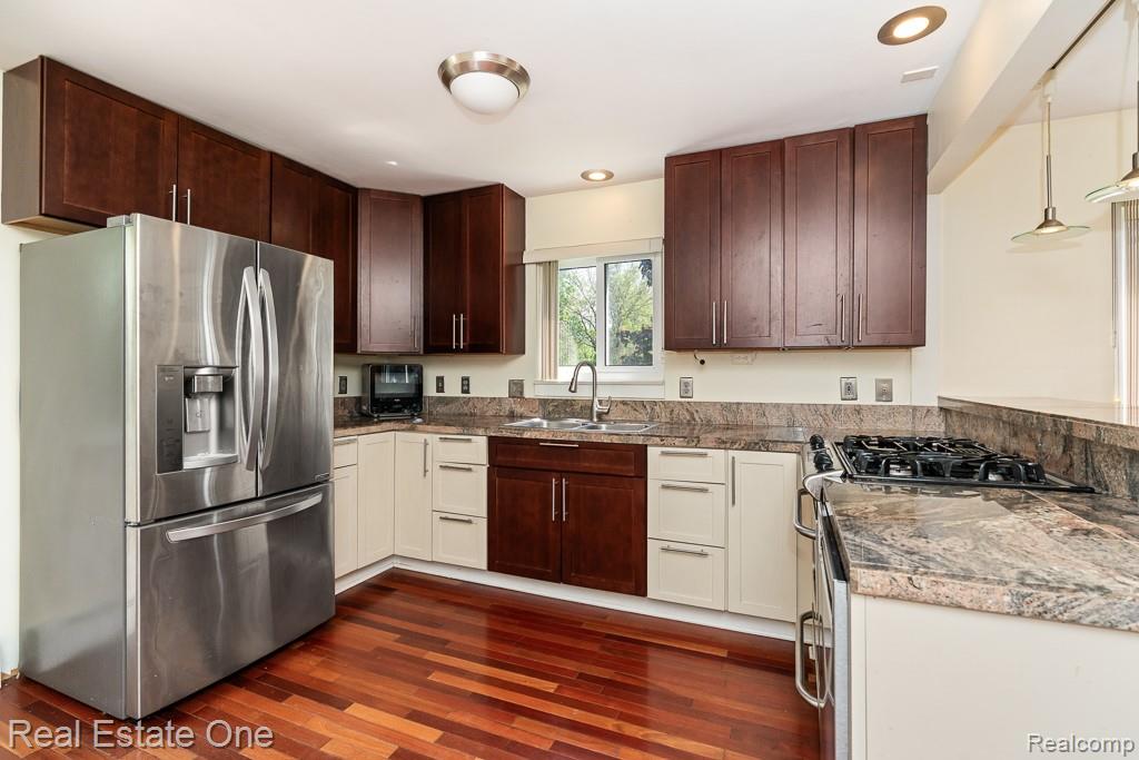 1147 Tienken Court