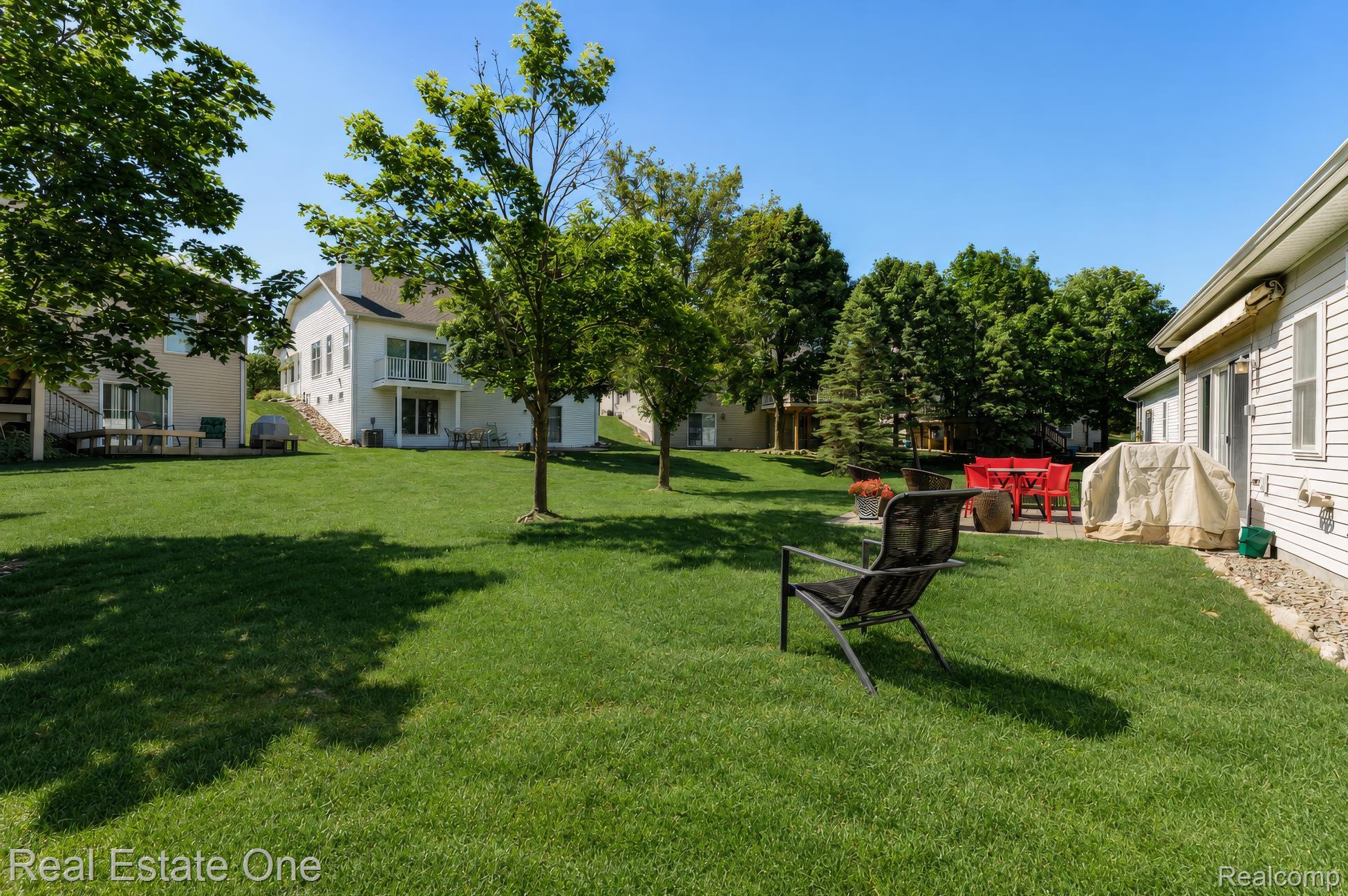 3580 Riverside Drive