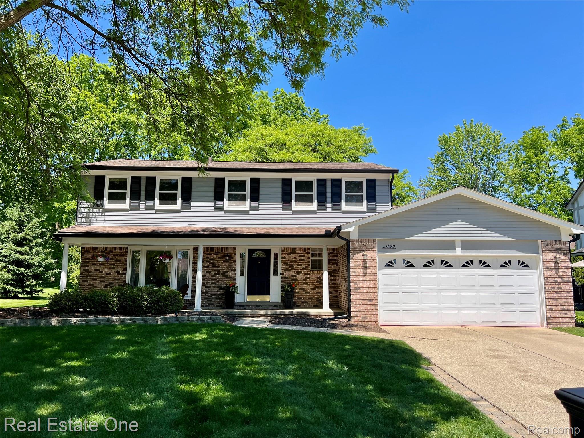 3182 Baypoint Drive