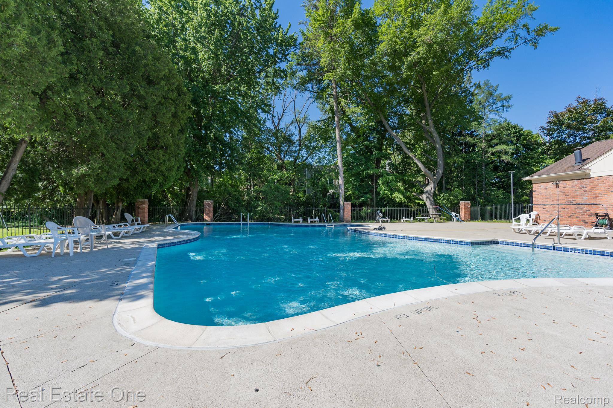 1242 Kings Cove Court