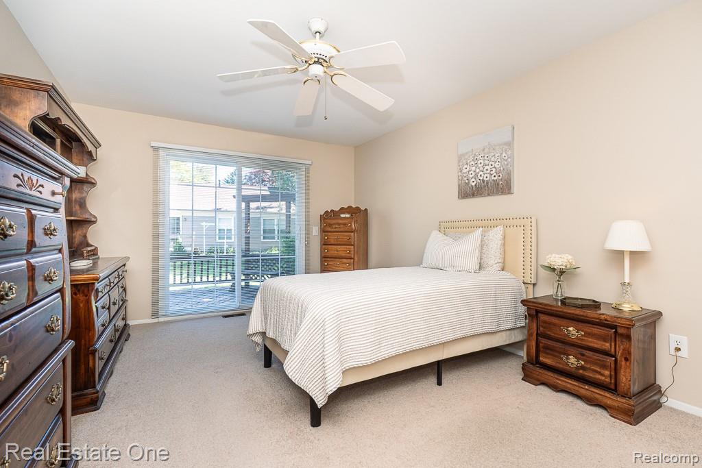 1242 Kings Cove Court