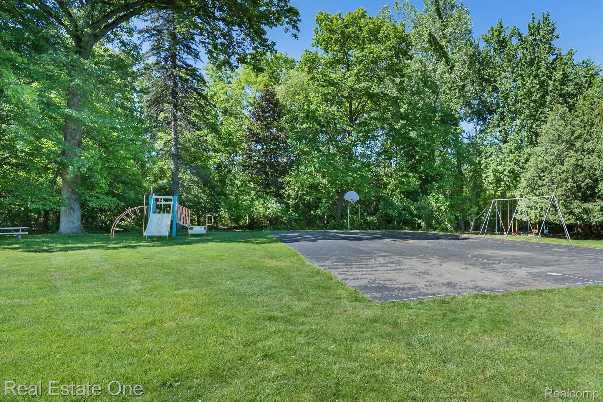 1242 Kings Cove Court