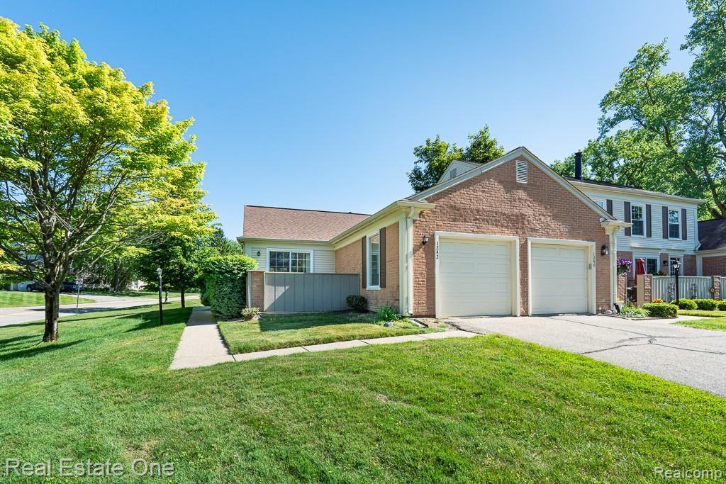 1242 Kings Cove Court