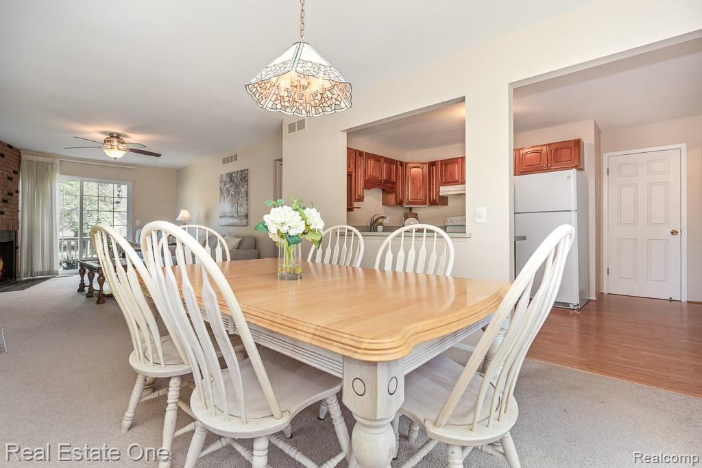 1242 Kings Cove Court