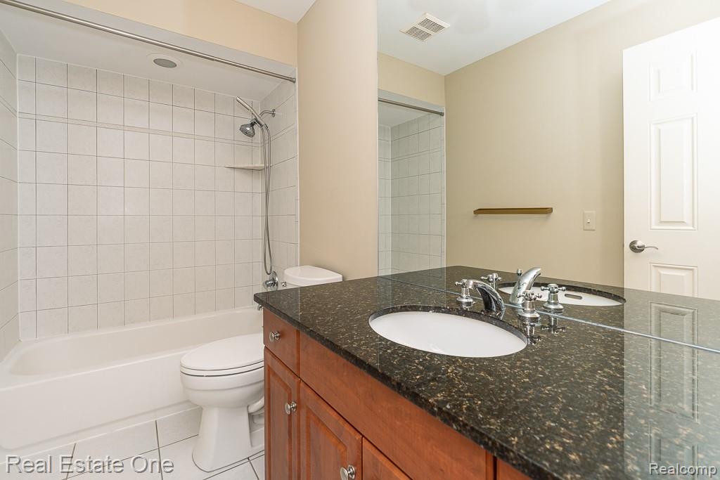 1113 N OLD WOODWARD Avenue Unit: 38