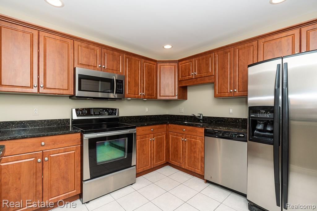 1113 N OLD WOODWARD Avenue Unit: 38
