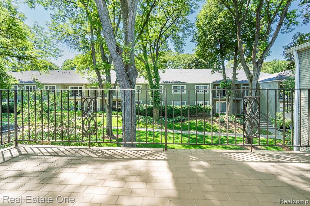 1113 N OLD WOODWARD Avenue Unit: 38