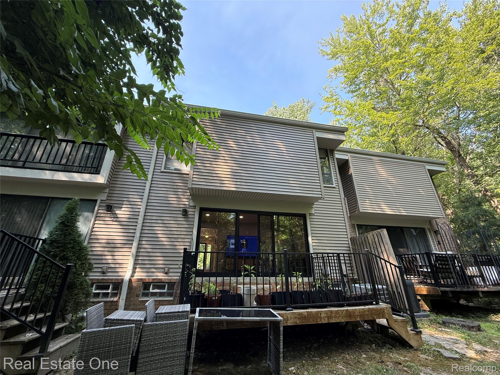 1403 Oakbrook E Unit: 93