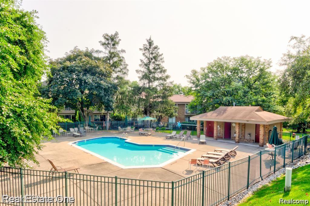 1403 Oakbrook E Unit: 93