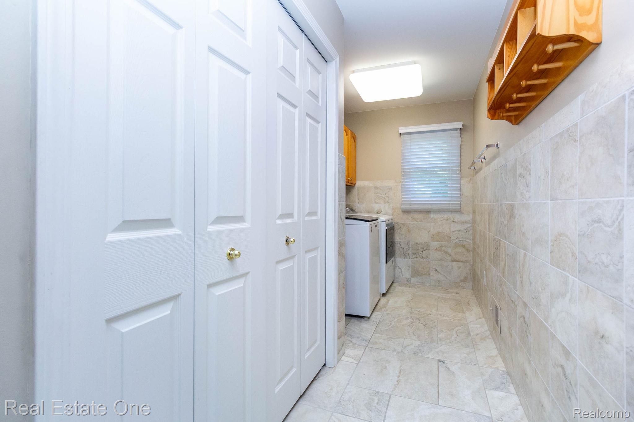 1459 Almond Drive