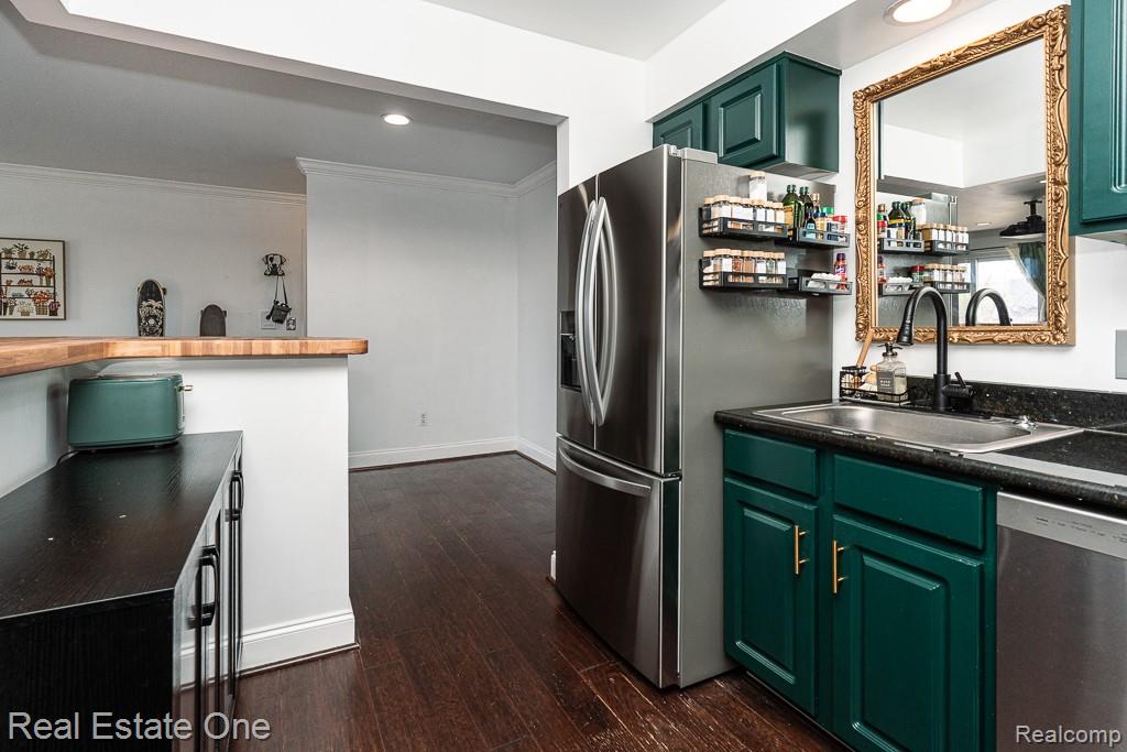 1121 Tienken Court