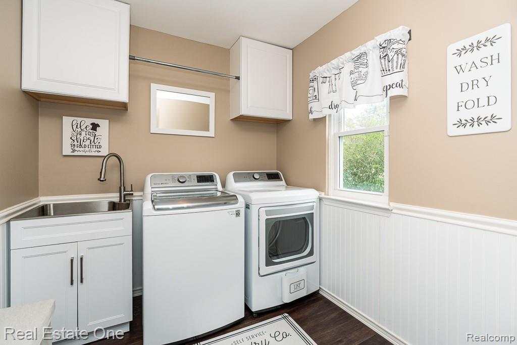 1043 Ridgeview Circle