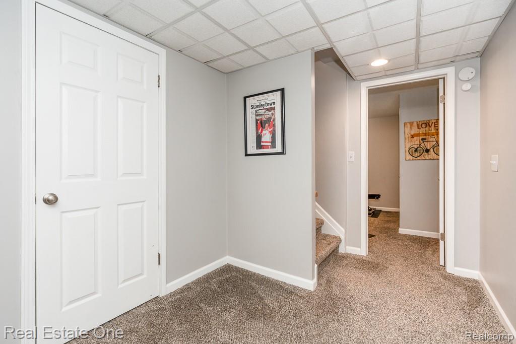 1043 Ridgeview Circle