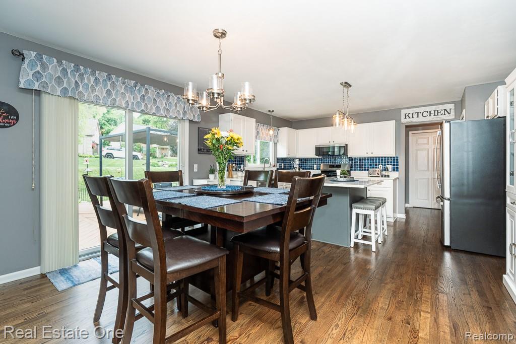 1043 Ridgeview Circle