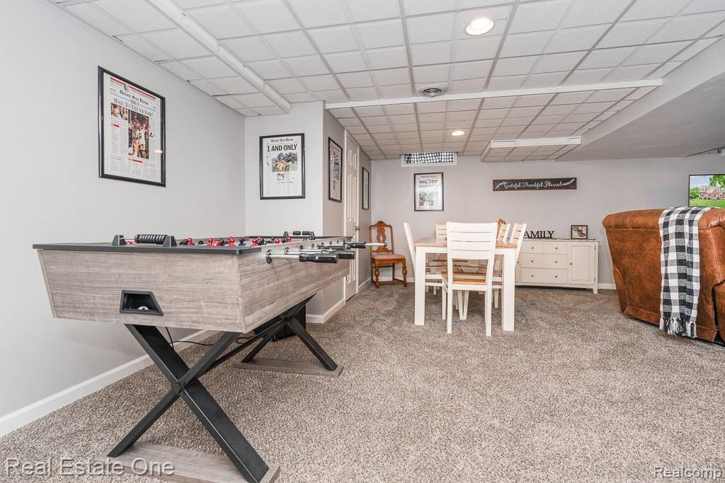 1043 Ridgeview Circle