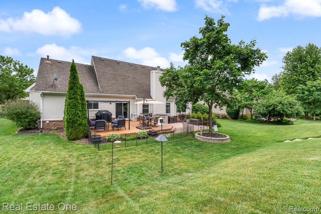 1043 Ridgeview Circle