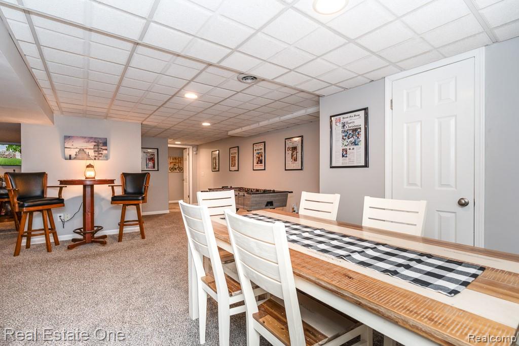 1043 Ridgeview Circle
