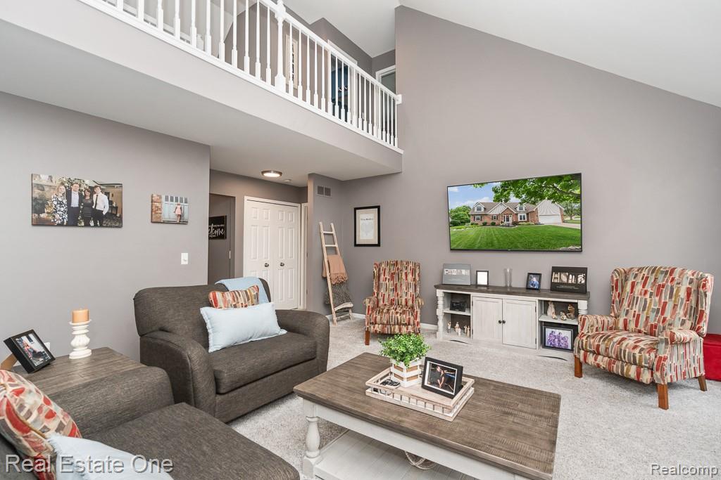 1043 Ridgeview Circle