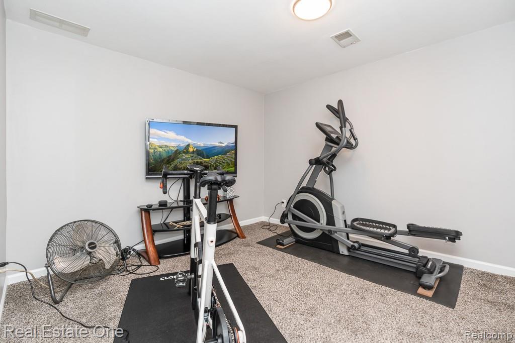 1043 Ridgeview Circle