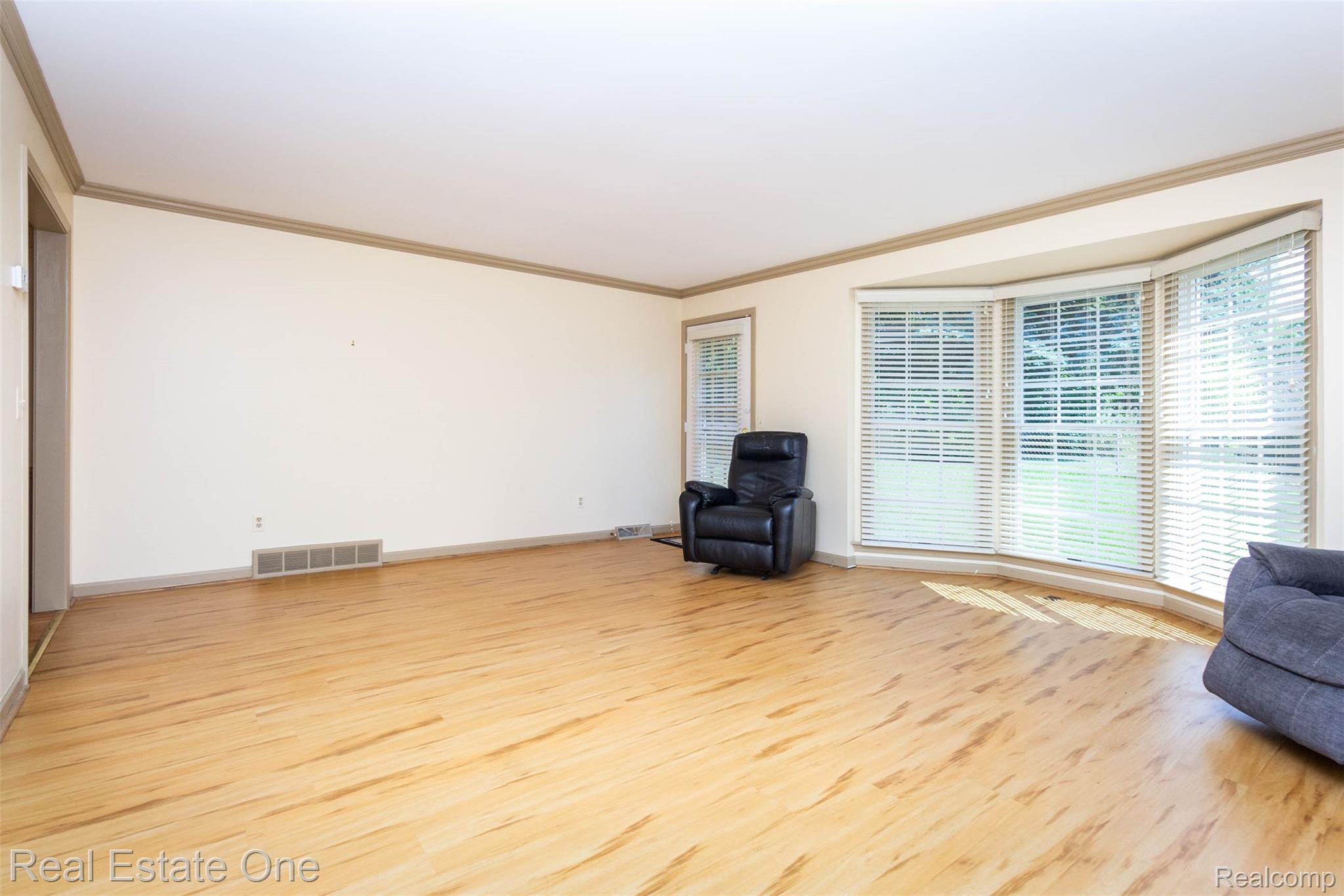 18801 Maple Circle N Unit: 13