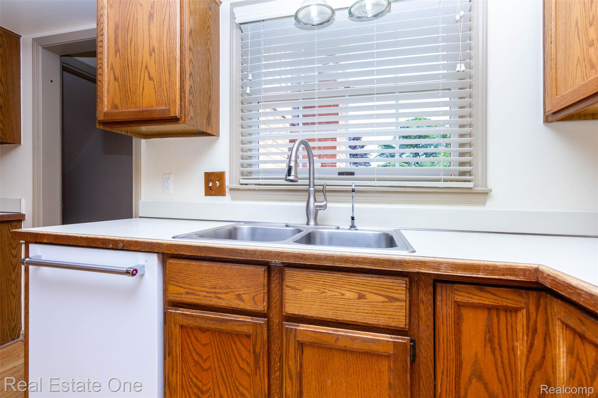18801 Maple Circle N Unit: 13