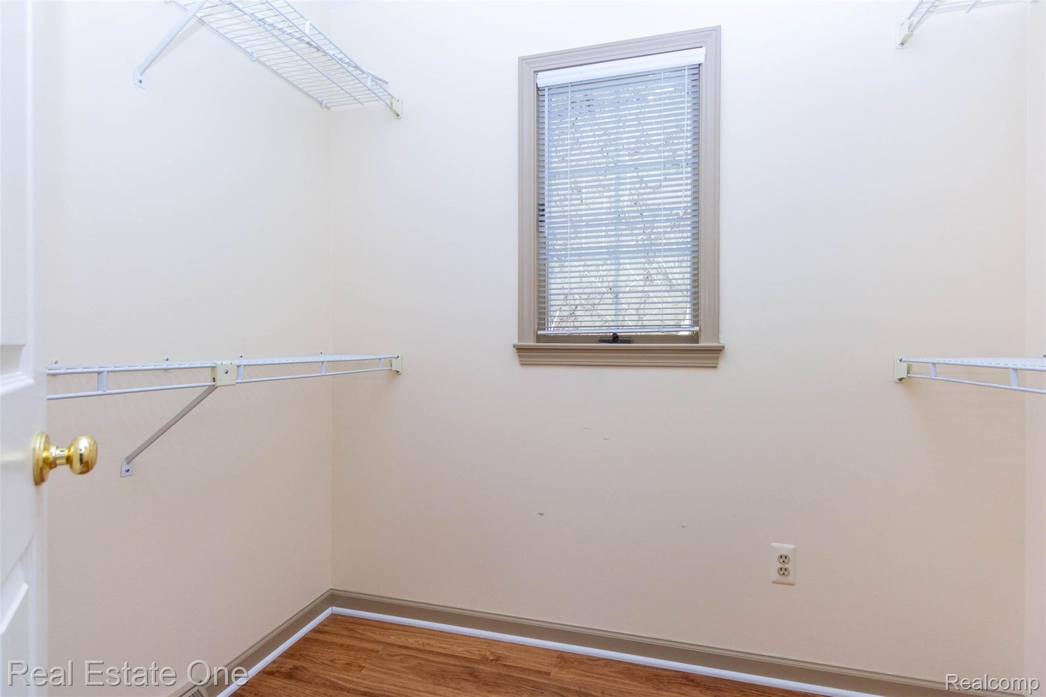 18801 Maple Circle N Unit: 13