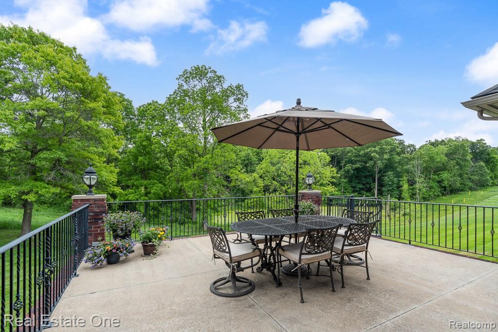 2737 Pebble Beach Drive