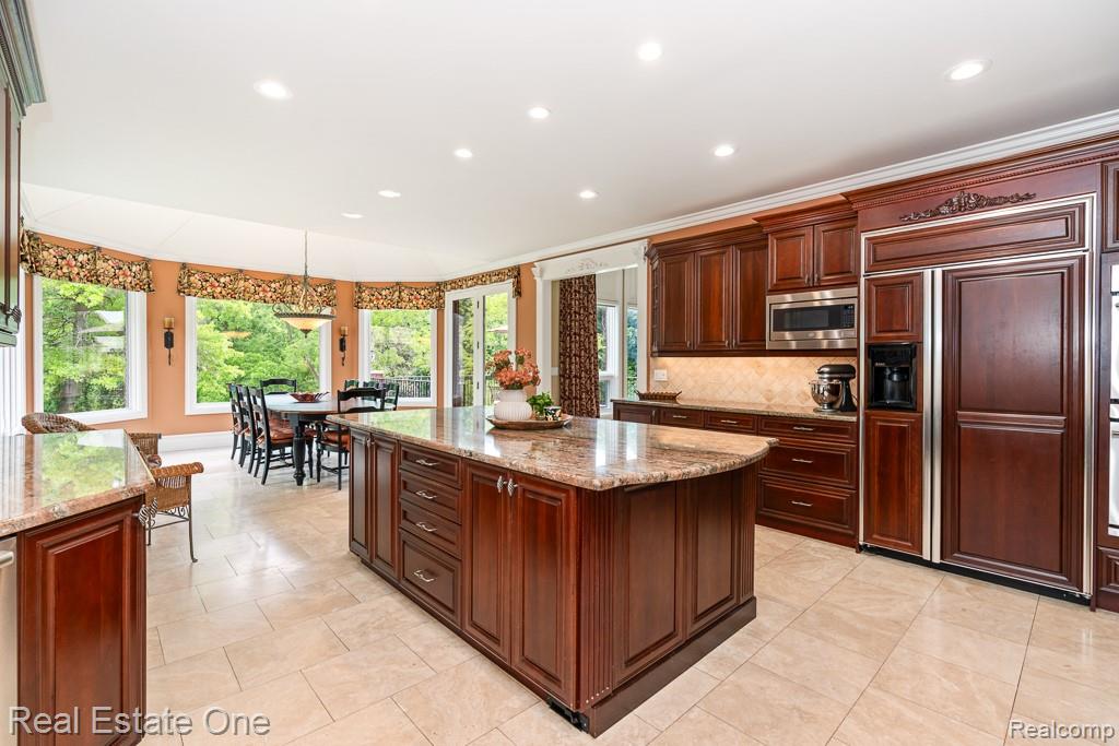 2737 Pebble Beach Drive