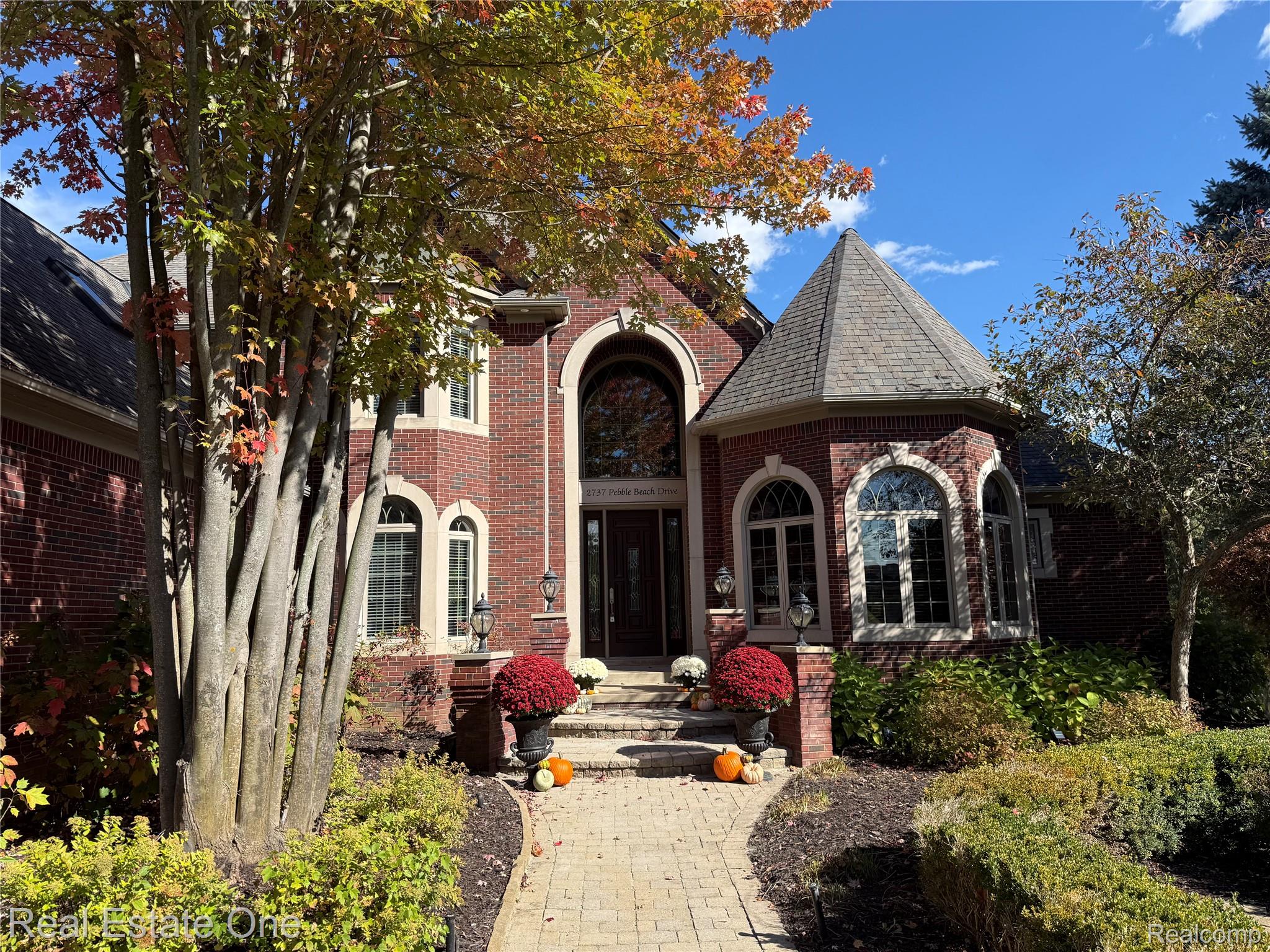 2737 Pebble Beach Drive
