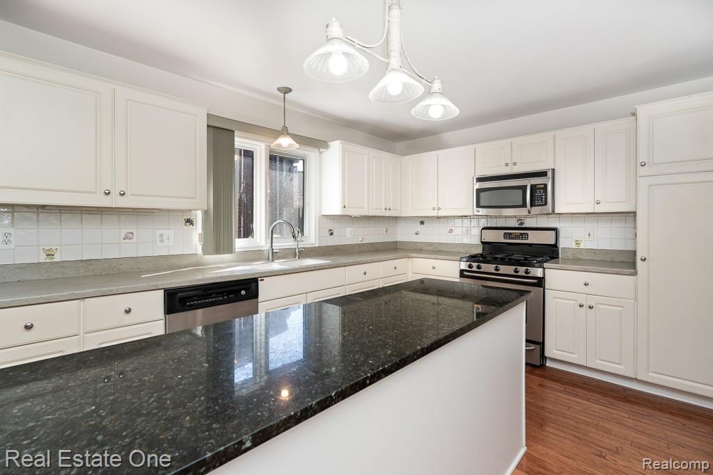 227 Bloomer Ridge Court