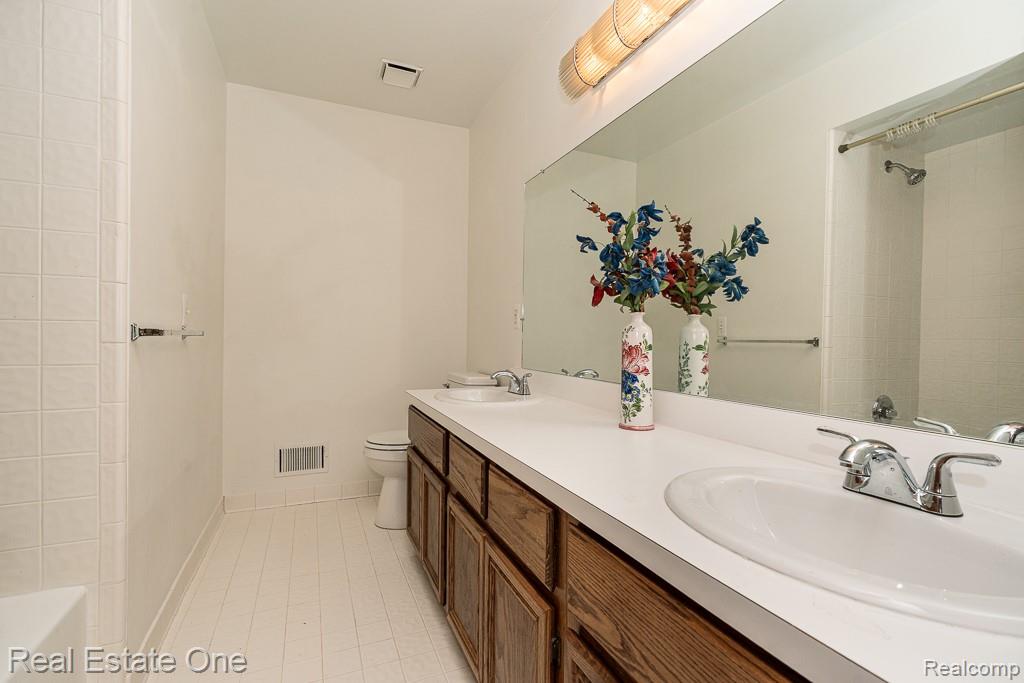 2898 Eagle Drive