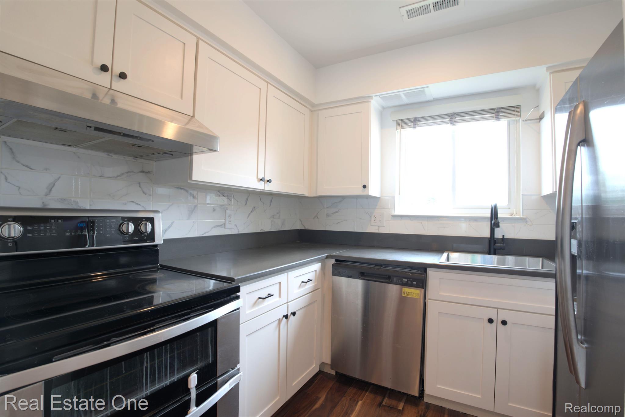 1944 KLINGENSMITH Road Unit: 41