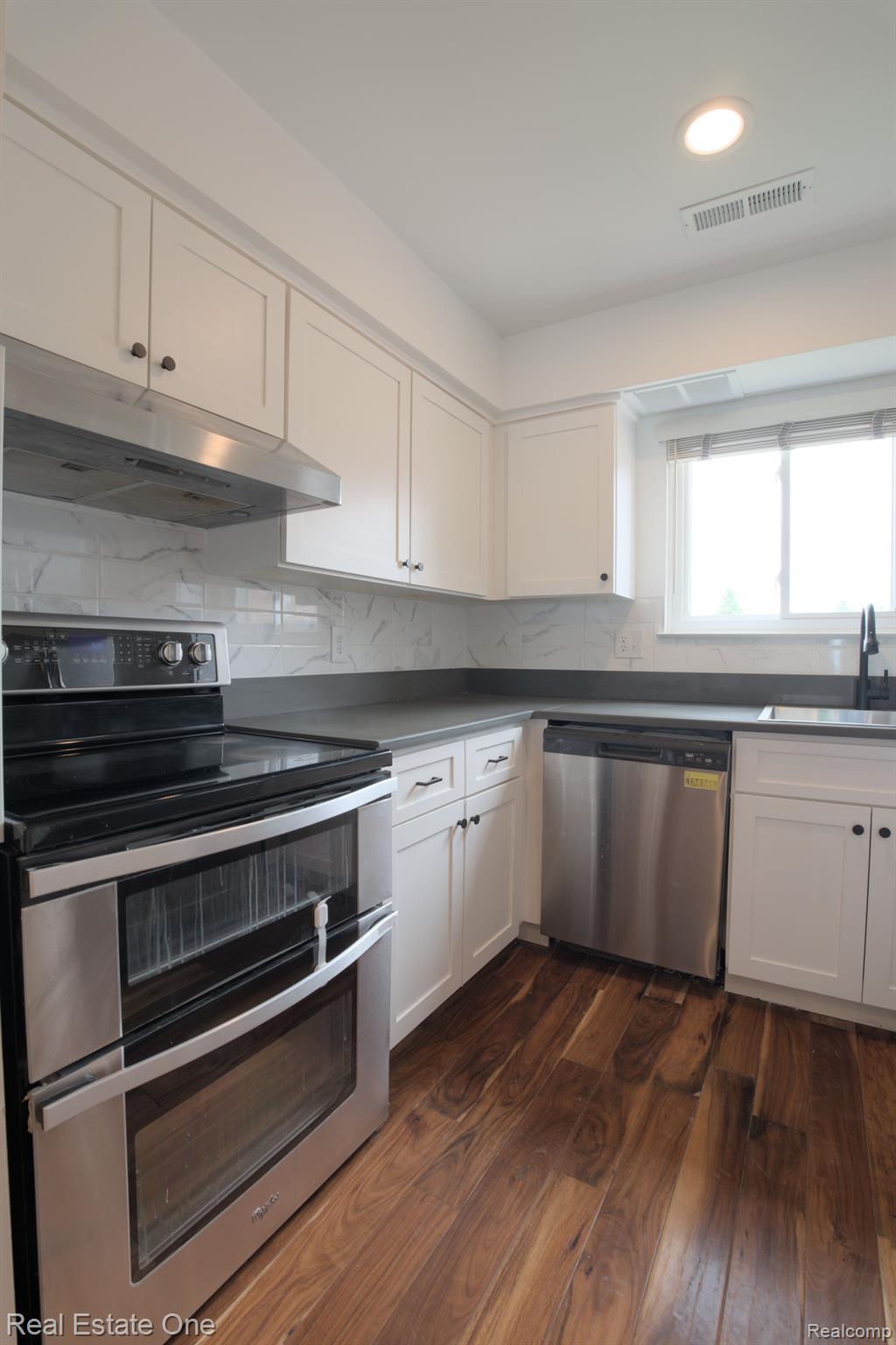 1944 KLINGENSMITH Road Unit: 41