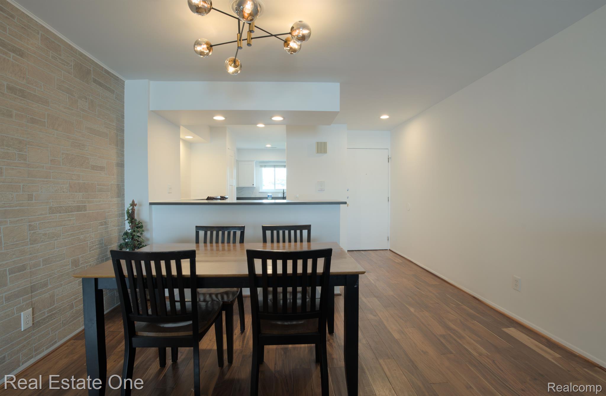 1944 KLINGENSMITH Road Unit: 41