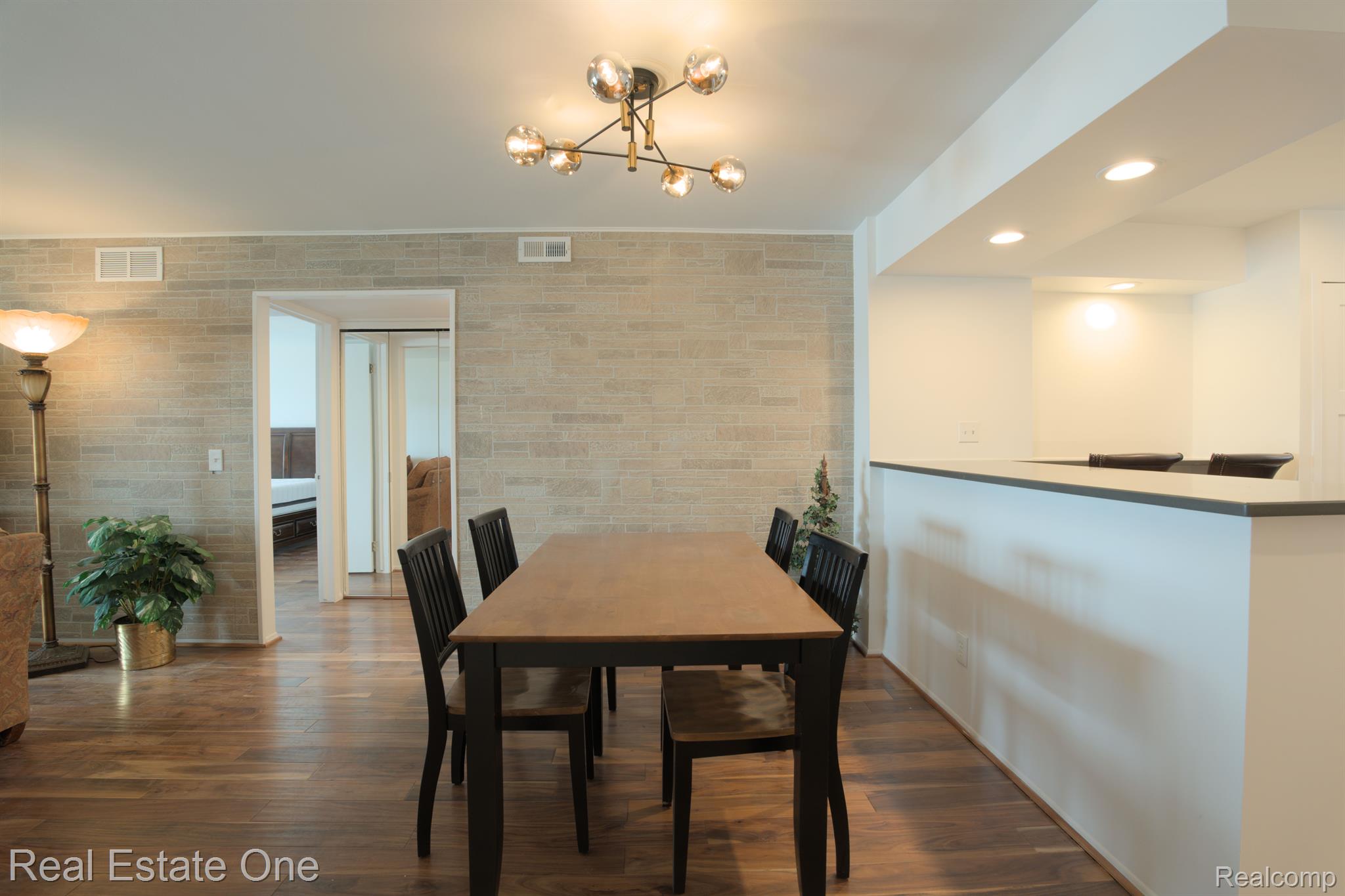 1944 KLINGENSMITH Road Unit: 41