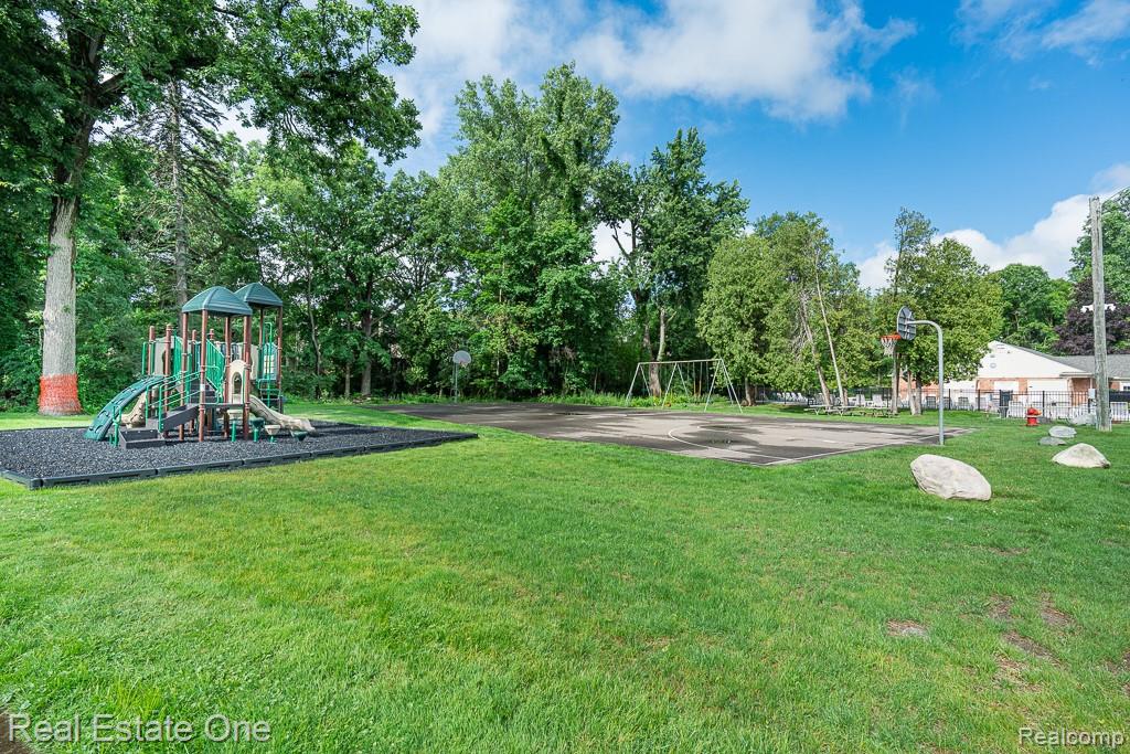 1222 Kings Cove Court Unit: 244