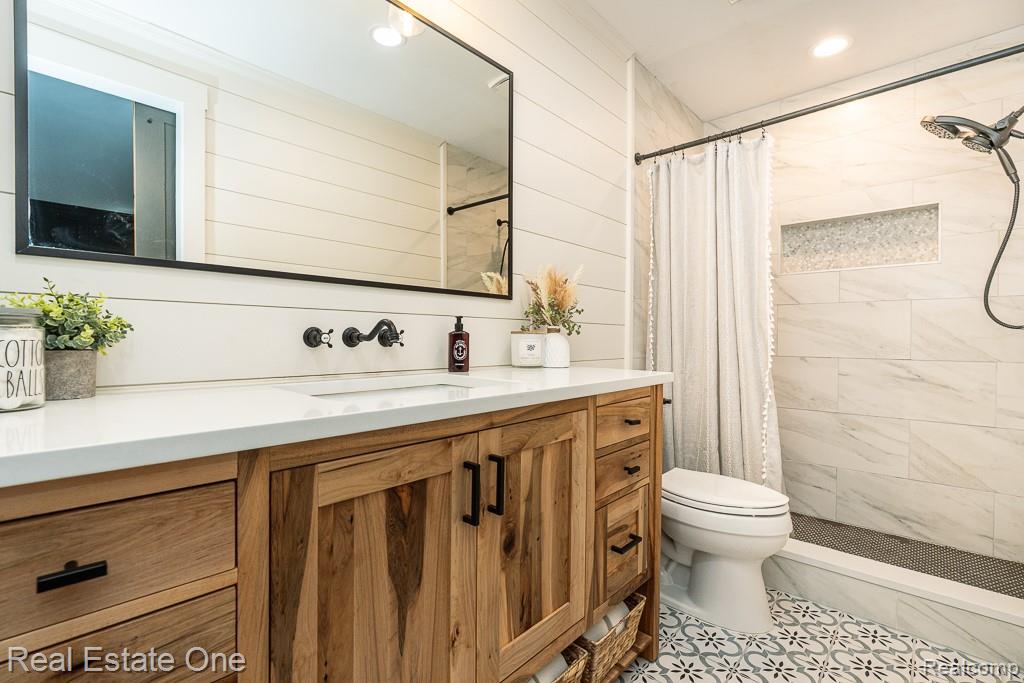 1222 Kings Cove Court Unit: 244