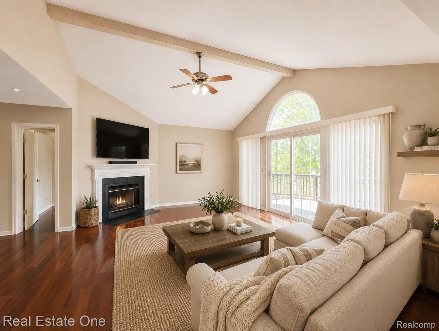 2140 W View Court