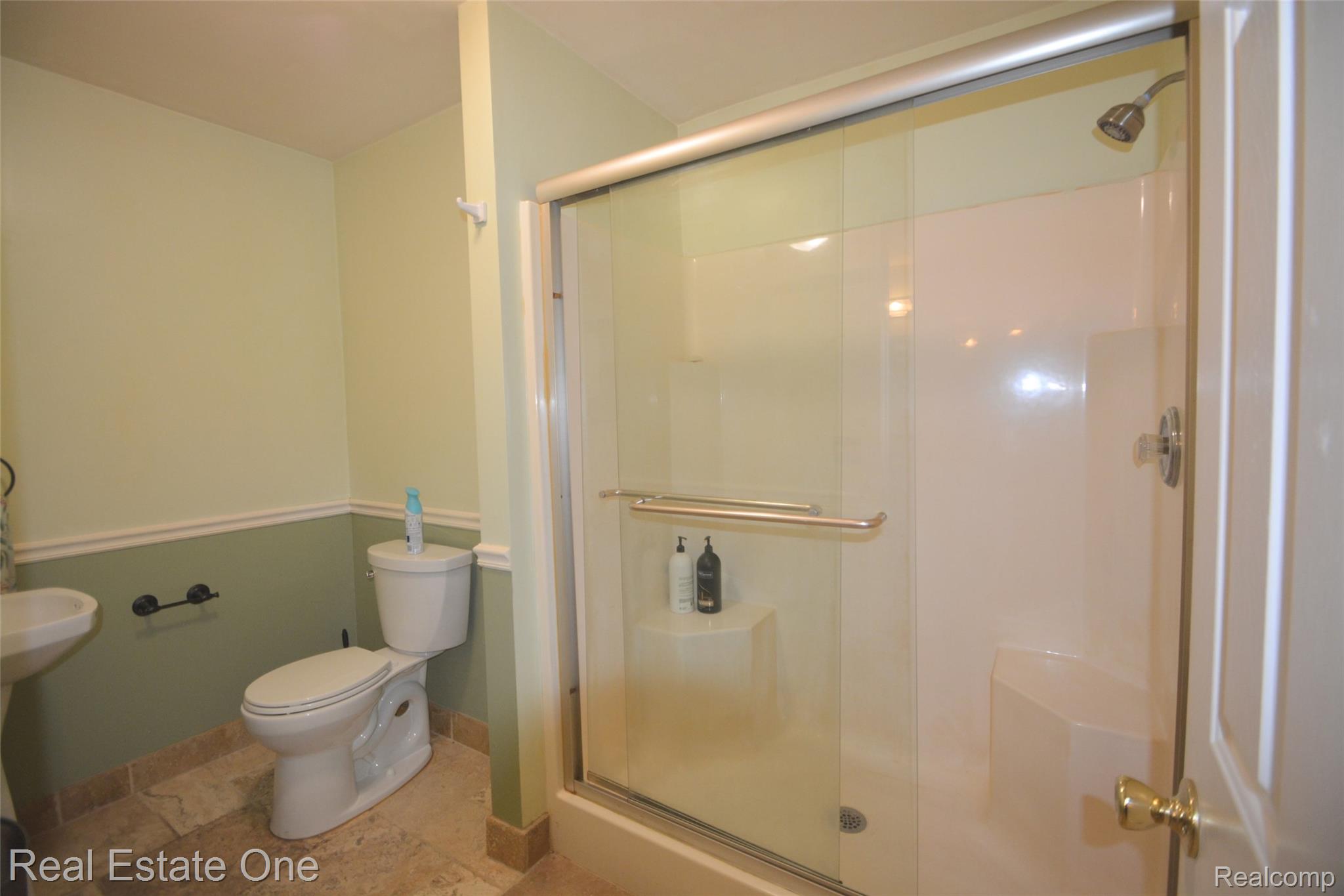 2140 W View Court