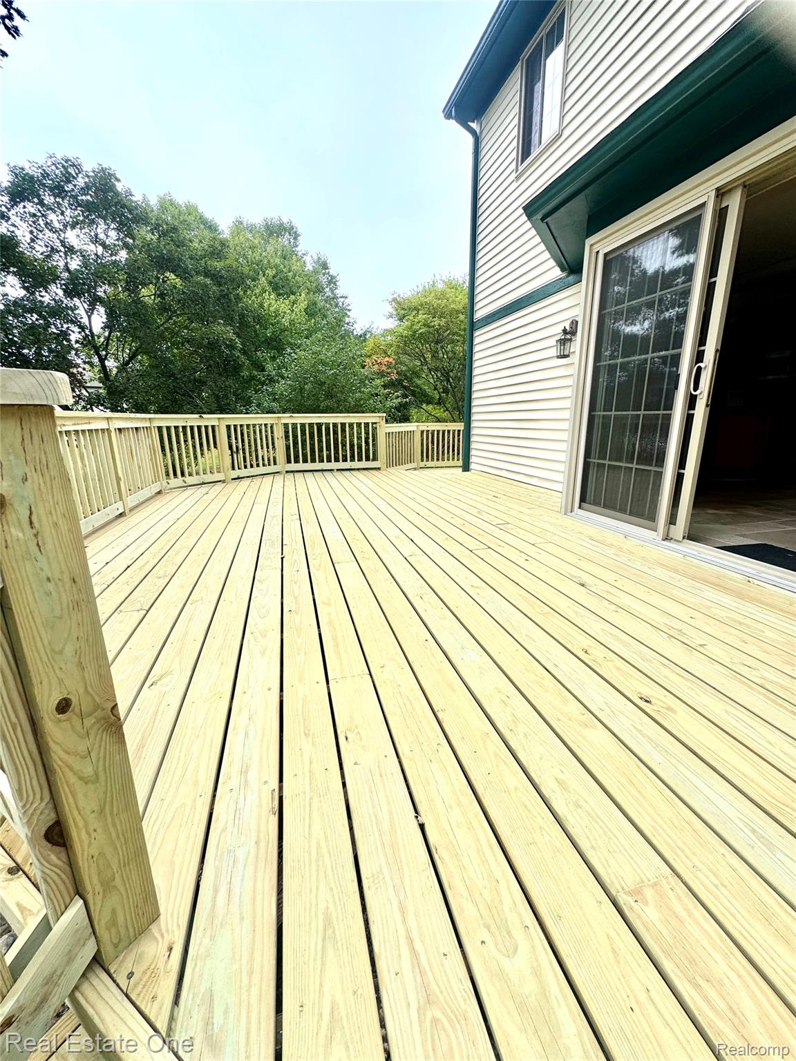 2140 W View Court