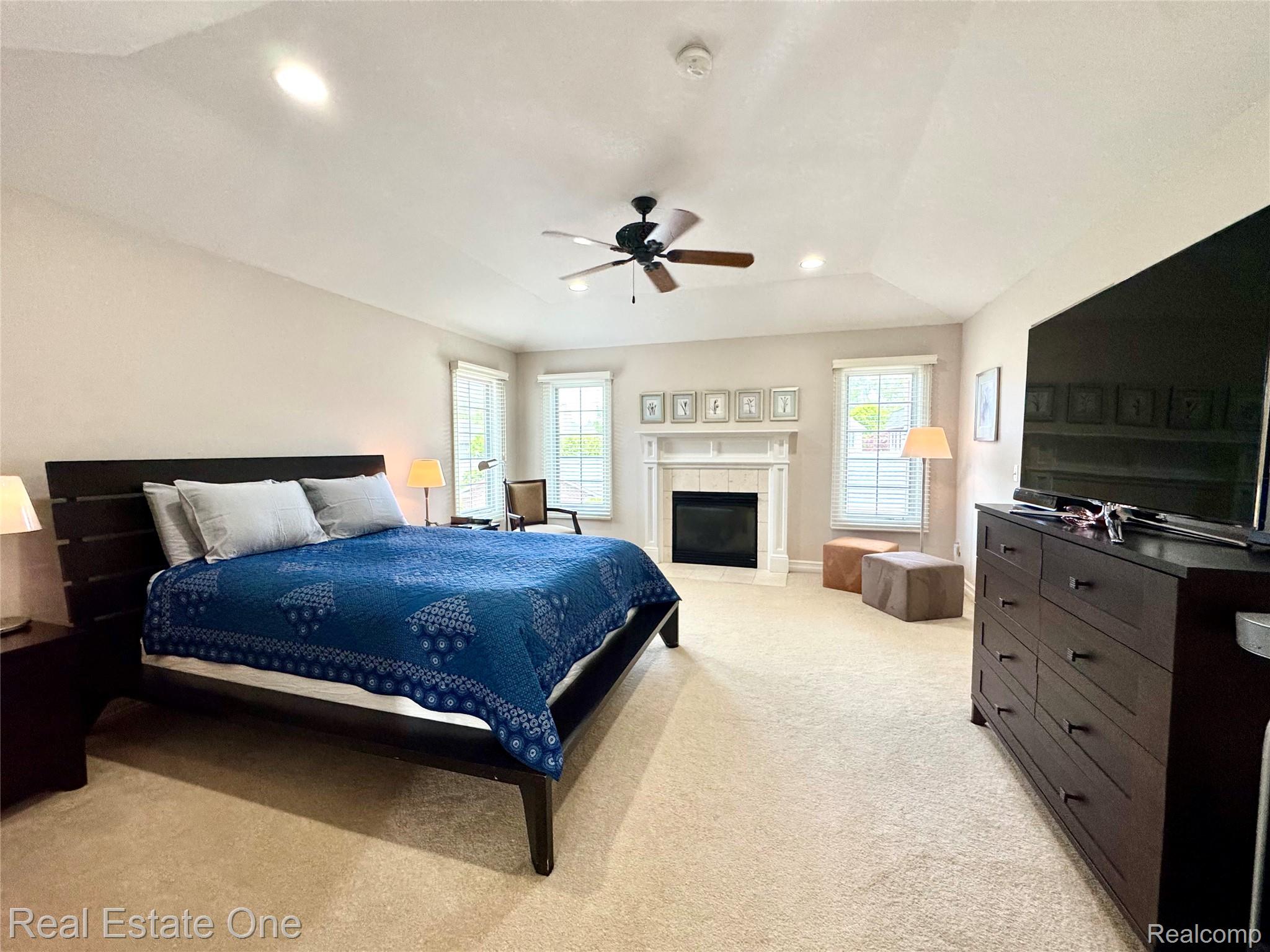 306 Woodward Avenue