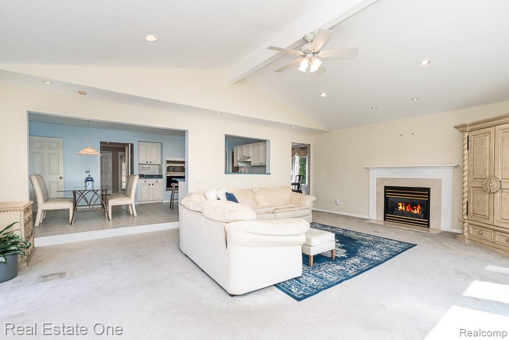 6489 Shoreline Drive