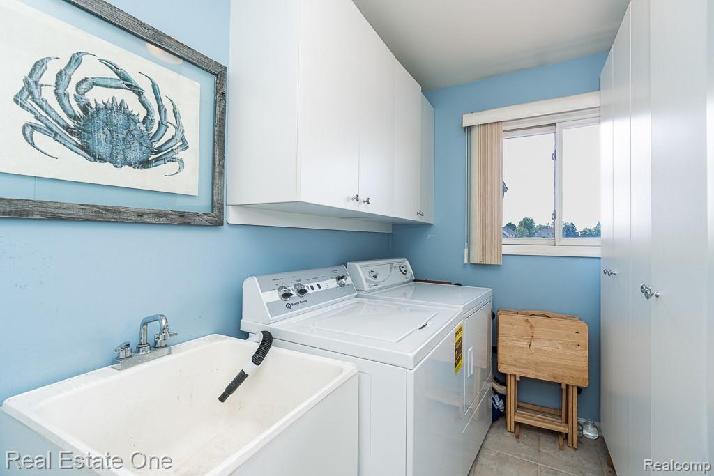 6489 Shoreline Drive