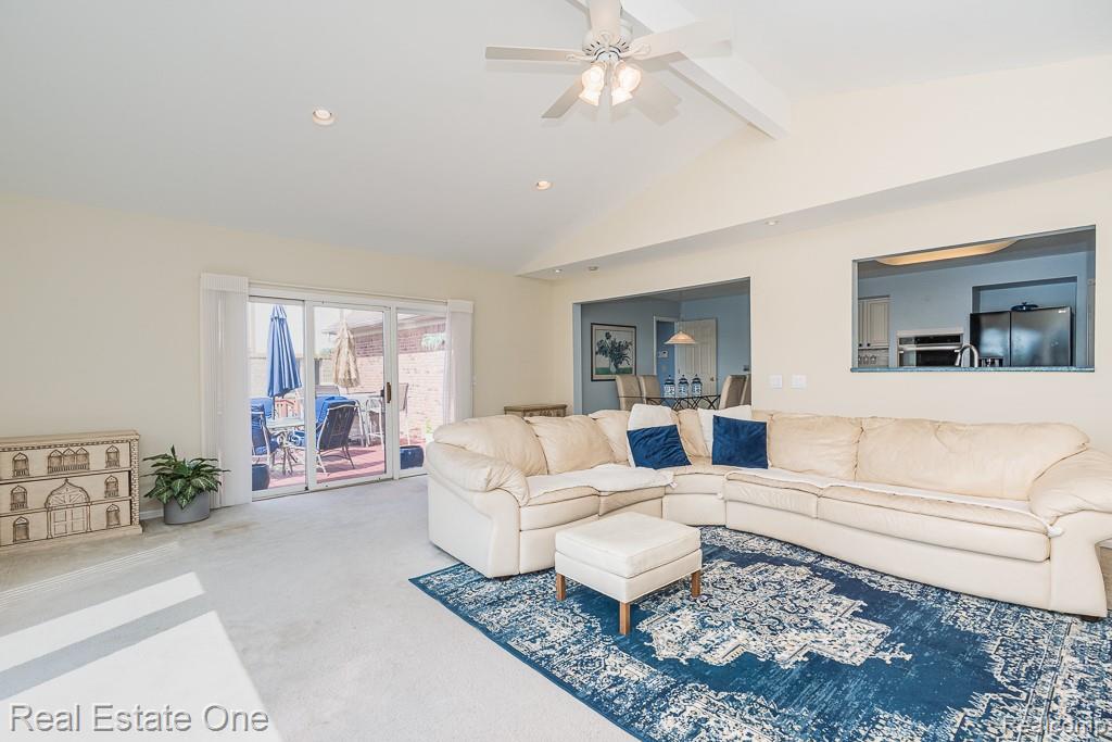 6489 Shoreline Drive