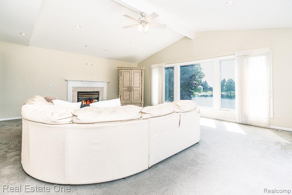 6489 Shoreline Drive